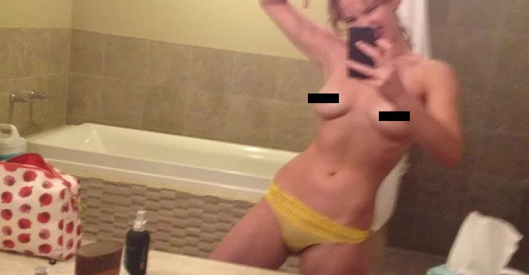 Jennifer Lawrence Nude Celeb photo 25