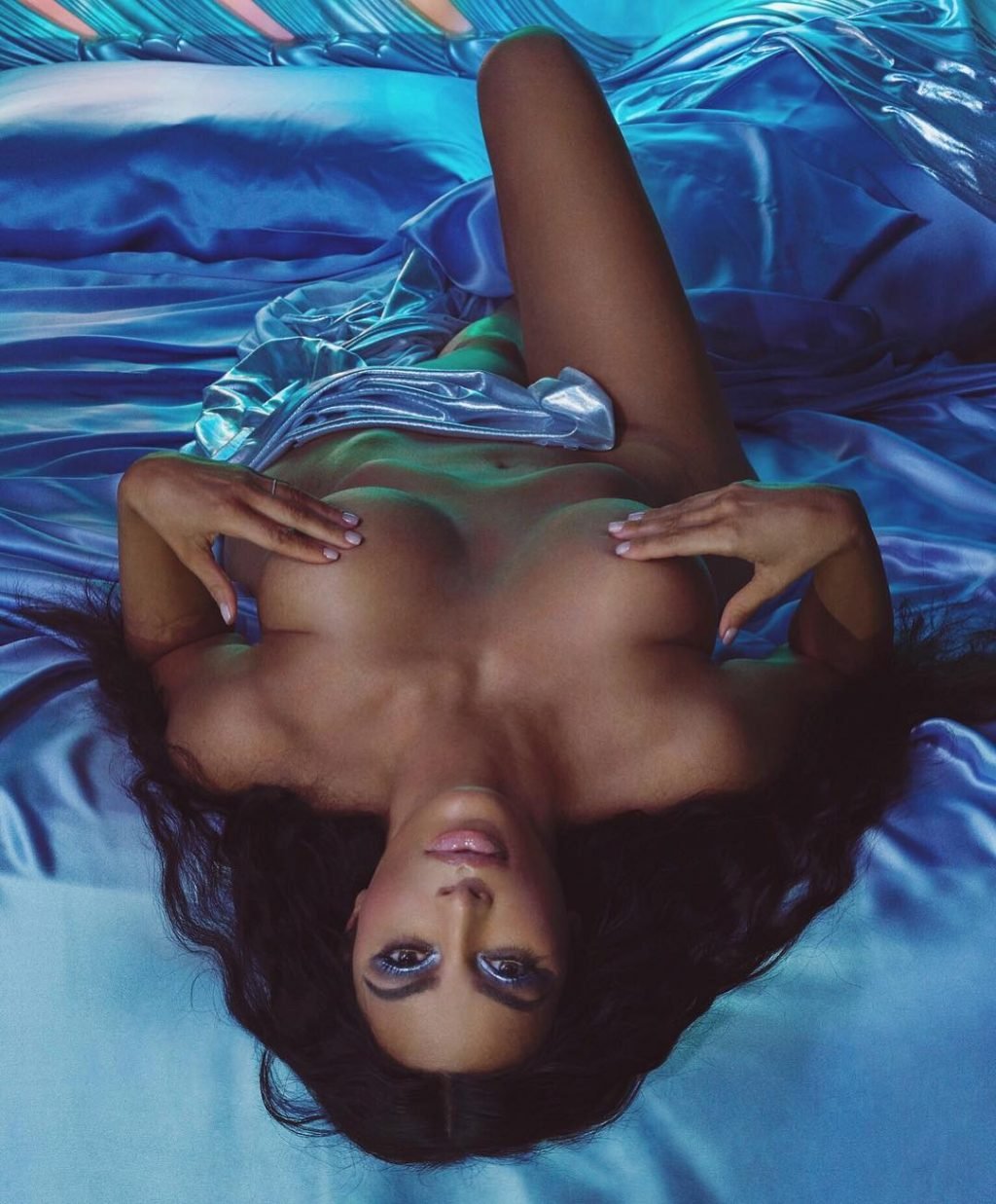 Kardashian Sexy Nude photo 25