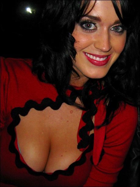 Katy Perrys Breasts photo 26