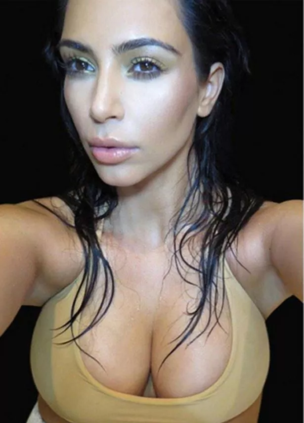 Kim Kardashian Hot Selfies photo 1