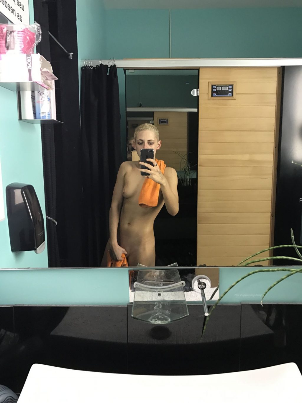 Kristen Stewart Nude Selfie photo 9