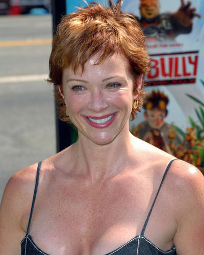 Lauren Holly Cleavage photo 9
