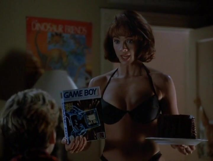 Lauren Holly Cleavage photo 3