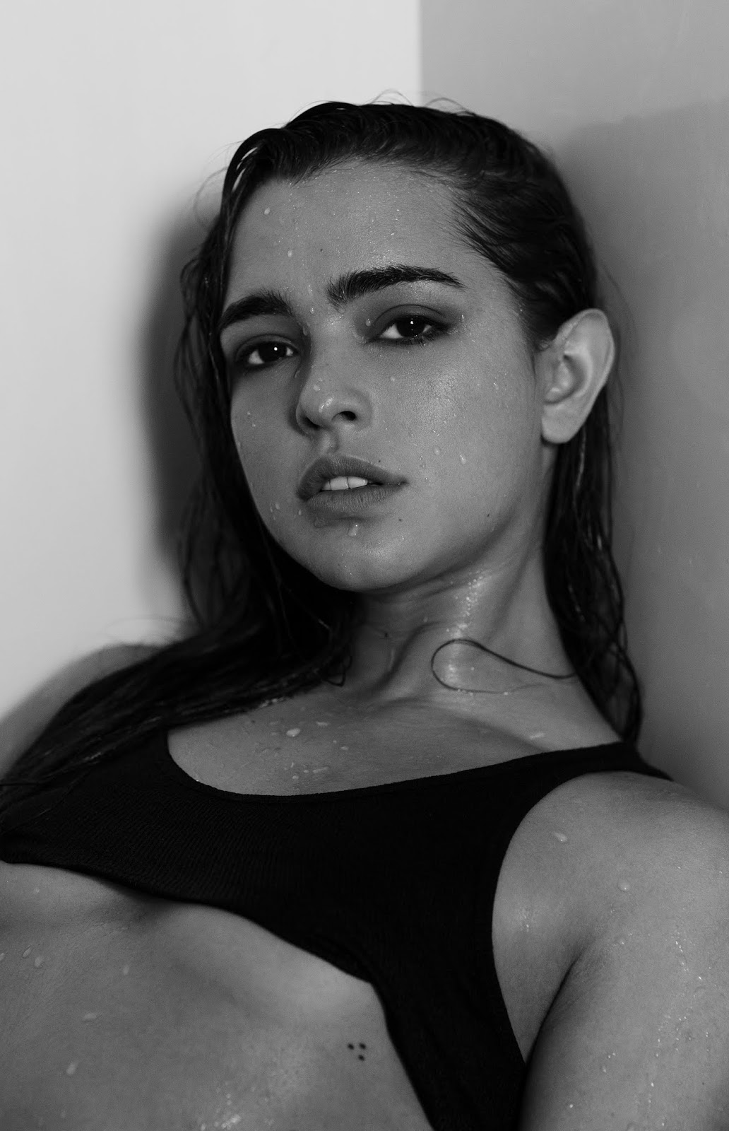 Lucy Vives Naked photo 14