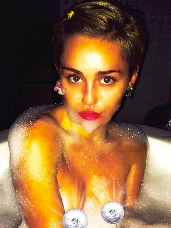 Miley Cyrus Shower Pics photo 21