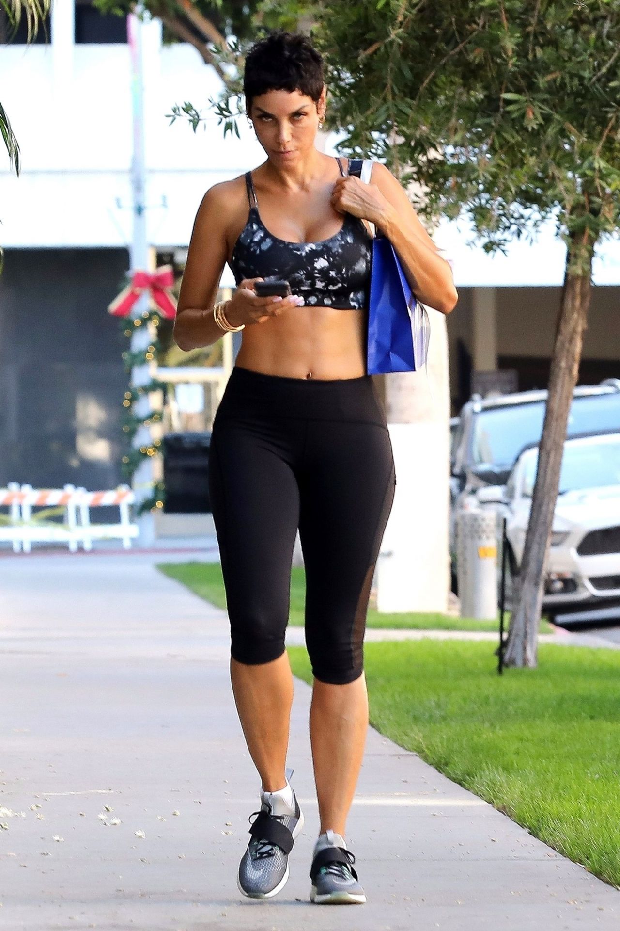 Nicole Murphy Workout photo 1