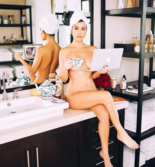 Nude Courtney Kardashian photo 4