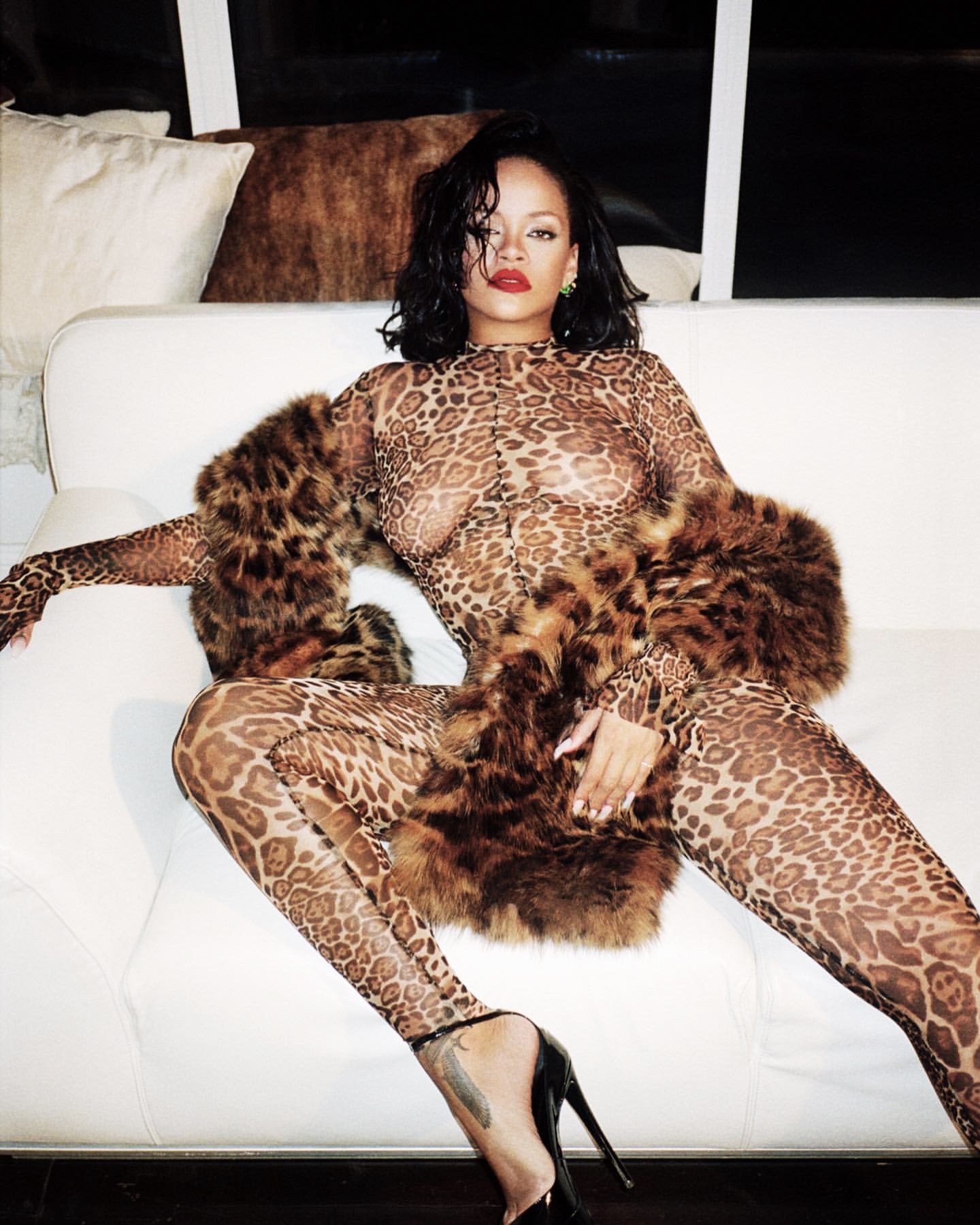 Rihanna New Naked photo 9